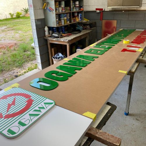 Placas em ACM e Letras em PVC